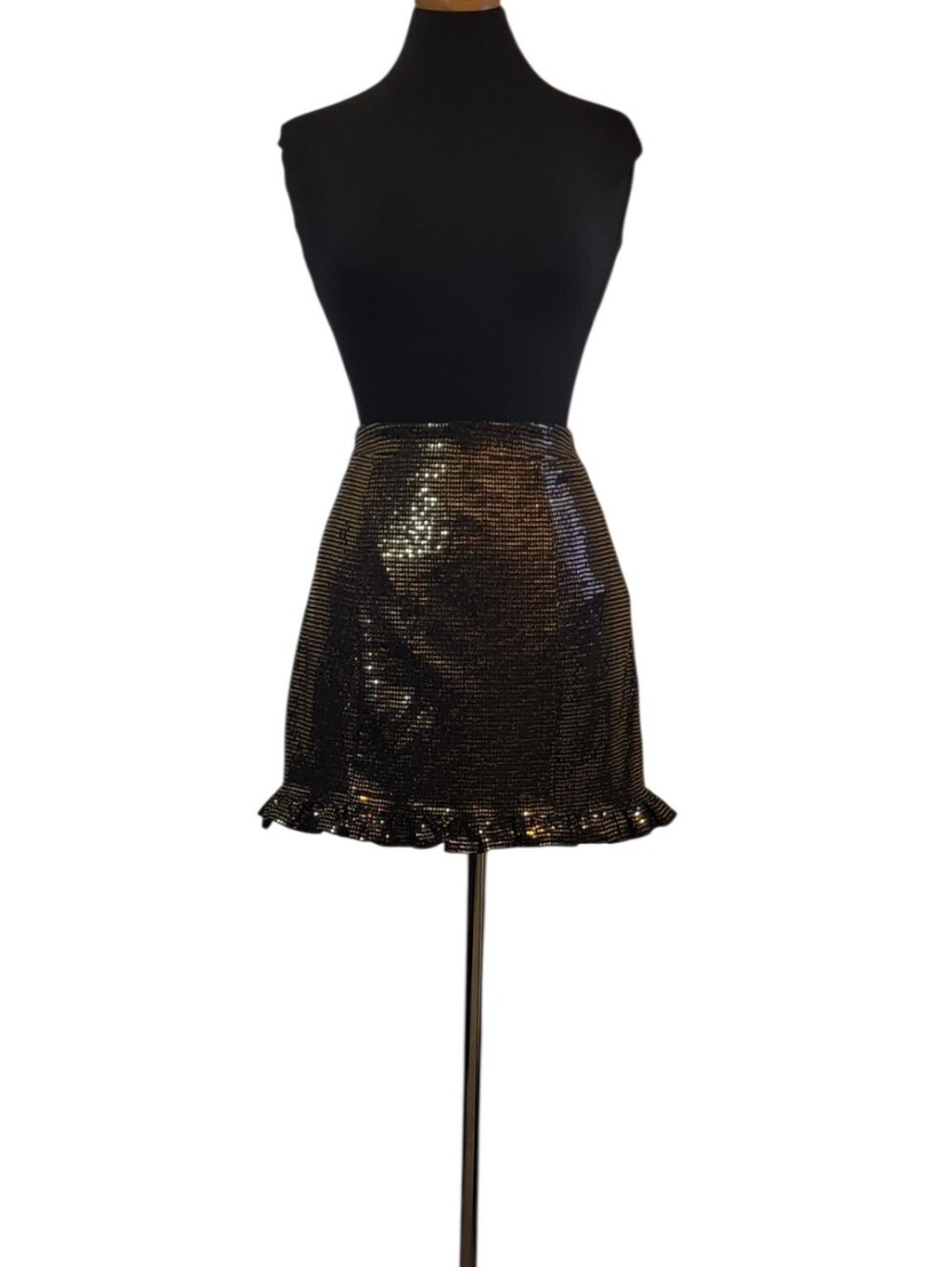 Francesca's Sequins Black Gold Ruffle Party Date Night Ladies Out Mini Skirt